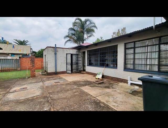3 BEDROOM HOUSE FOR SALE IN LYTTELTON MANOR